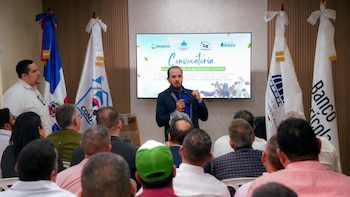 El apoyo financiero para la tecnificación de riego combina un 30 % de crédito bancario y un 70 % en bonos, facilitando el acceso a tecnologías avanzadas para productores de leche. (Foto cortesía)