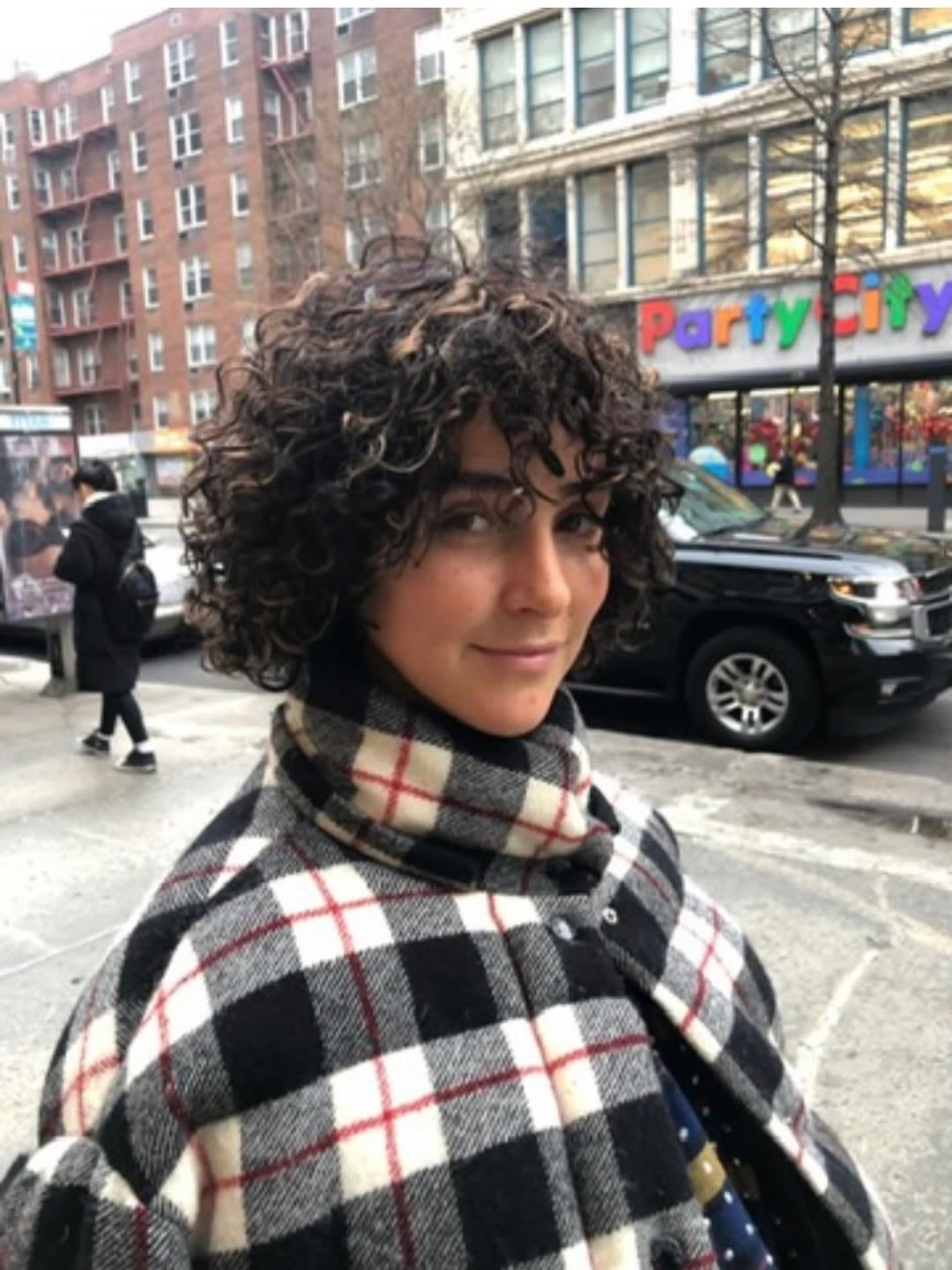 Entre calles y movimiento, una versión más madura y segura de Ámbar