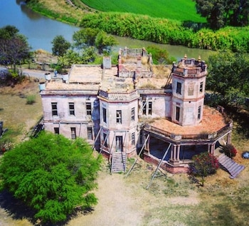 La construcción se encuentra en