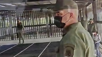 El Ministro de la Defensa,