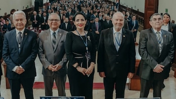 Factores históricos, relaciones familiares e