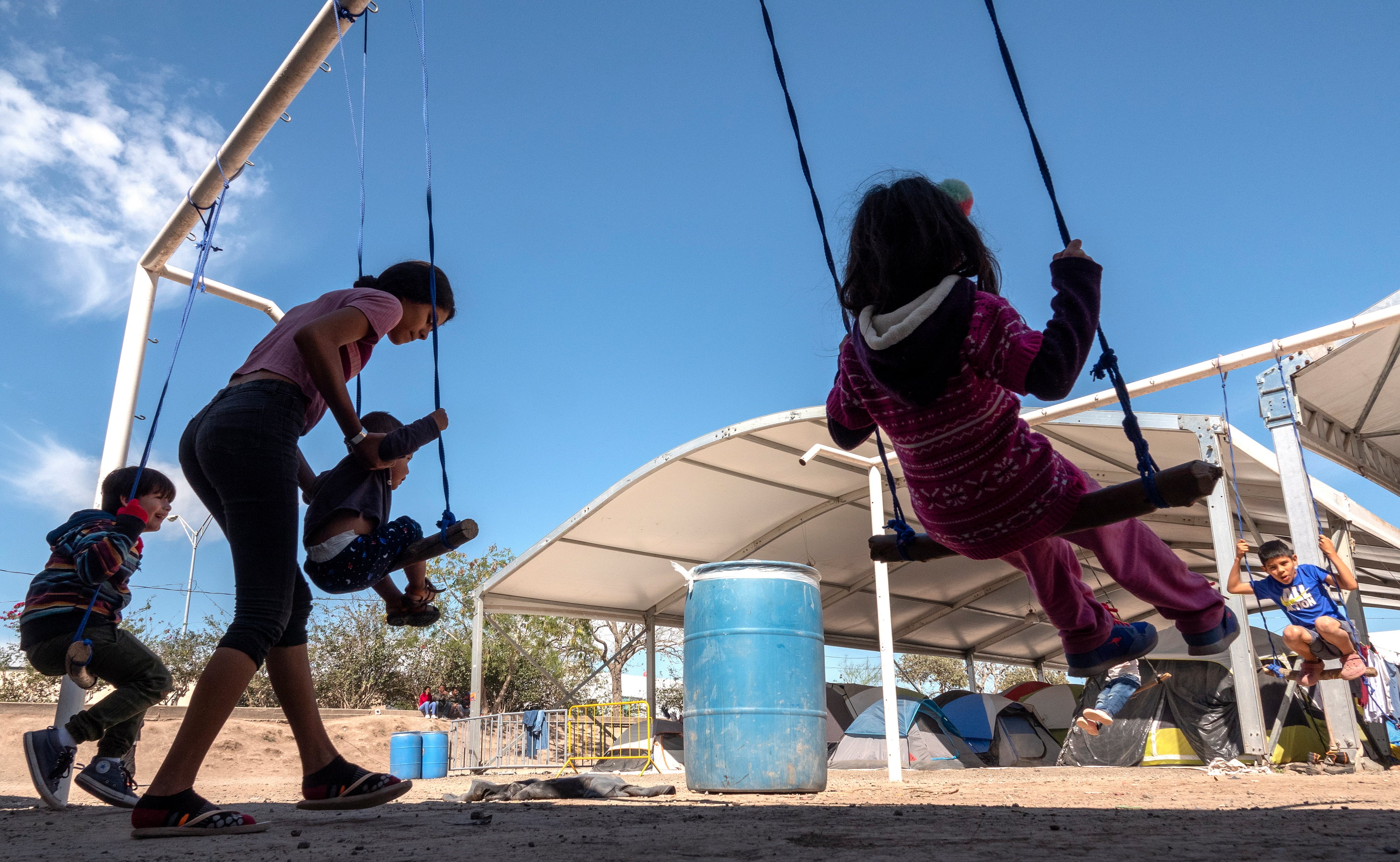 La sentencia determinó que el mal estado y la falta de mantenimiento de la hamaca en la plaza contribuyeron directamente a la caída registrada en 2008. (Foto de archivo: EFE/EPA/Cristobal Herrera)