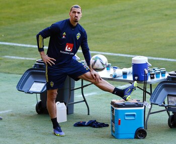 Ibrahimovic podría contar con varios