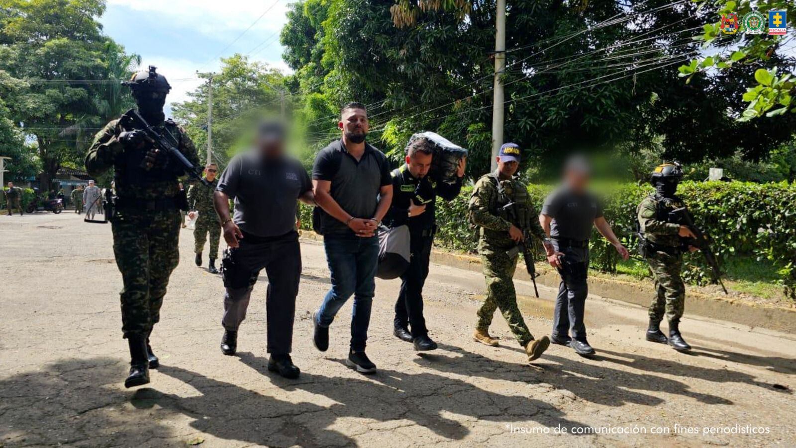 Las autoridades realizaron allanamientos en varias regiones y confiscaron dinero en efectivo, oro y documentación relevante para la investigación. - crédito Fiscalía