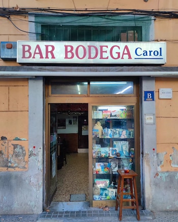 Cartel del Bar Bodega Carol, en Barcelona (Instagram / @bodegacarol)