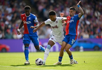 Daniel Muñoz jugó los 90