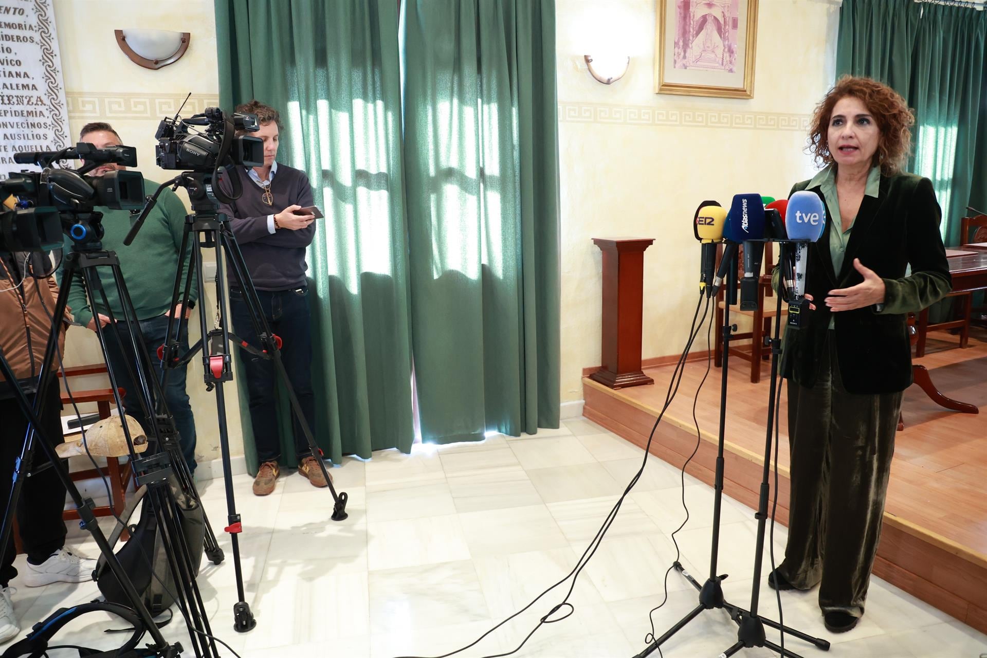 Montero espera que la «sensatez se imponga» y Trump «retire» sus aranceles tras la resolución del Supremo