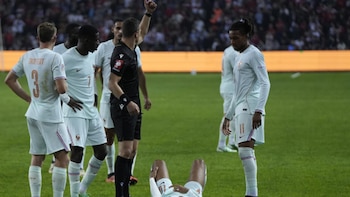 (Crónica) Mbappé, gol y lesión en el estreno triunfante de Zidane