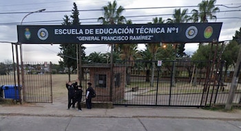 El ingreso a la Escuela de Educación Técnica Nº 1 “General Francisco Ramírez” de Paraná