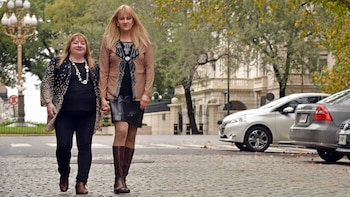 Analia Pasantino junto a su