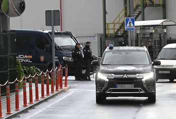 Imagen RIQUAUGSINDMNK4F23F47F5STY