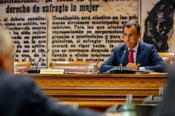 12/08/2026 El presidente de la Comisión de Interior del Senado, Fernando Martínez-Maíllo Toribio, durante la comparecencia prevista del ministro de interior, Fernando Grande Marlaska, ante la Comisión de Interior, en el Senado, a 12 de agosto de 2026, en Madrid (España). Marlaska debía comparecer para informar de las actuaciones desarrolladas por su ministerio en la ejecución de las competencias que le corresponden en materia de seguridad ciudadana, el mando superior y la dirección y coordinación de las Fuerzas y Cuerpos de Seguridad del Estado, así como las que le atribuye la legislación en materia de extranjería, en el marco de la crisis ocasionada por la invasión de inmigrantes ocurrida en Ceuta, y las medidas que se están adoptando para evitar que vuelva a suceder.
POLITICA
Ricardo Rubio - Europa Press