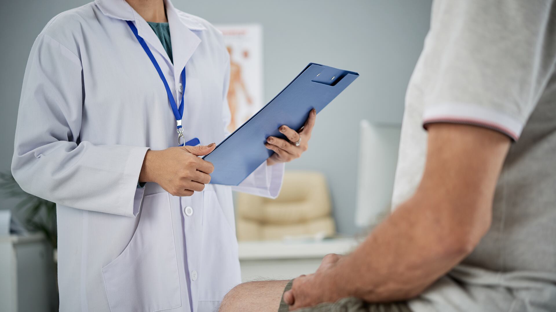 El uso de combinación de medicamentos antihipertensivos desde el inicio busca mejorar la adherencia y reducir el riesgo cardiovascular. (Crédito: Freepik)