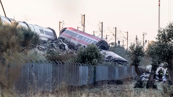 Última hora del accidente de trenes en Toledo, en directo: la Guardia Civil continúa trabajando en la zona en busca de más posibles víctimas