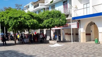 Ecuador: asesinaron a un trabajador del Municipio de Manta en pleno centro de la ciudad