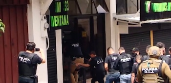 El Hotel La Fortuna, administrado por Marvin Rodríguez Benavides, funcionaba como búnker operativo y alojaba a 20 personas al momento del allanamiento policial./(CR Hoy)