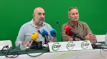 Borra estuvo acompañado por representantes de CSIF en la ciudad autónoma tras reunirse con empleados públicos de los sectores afectados.