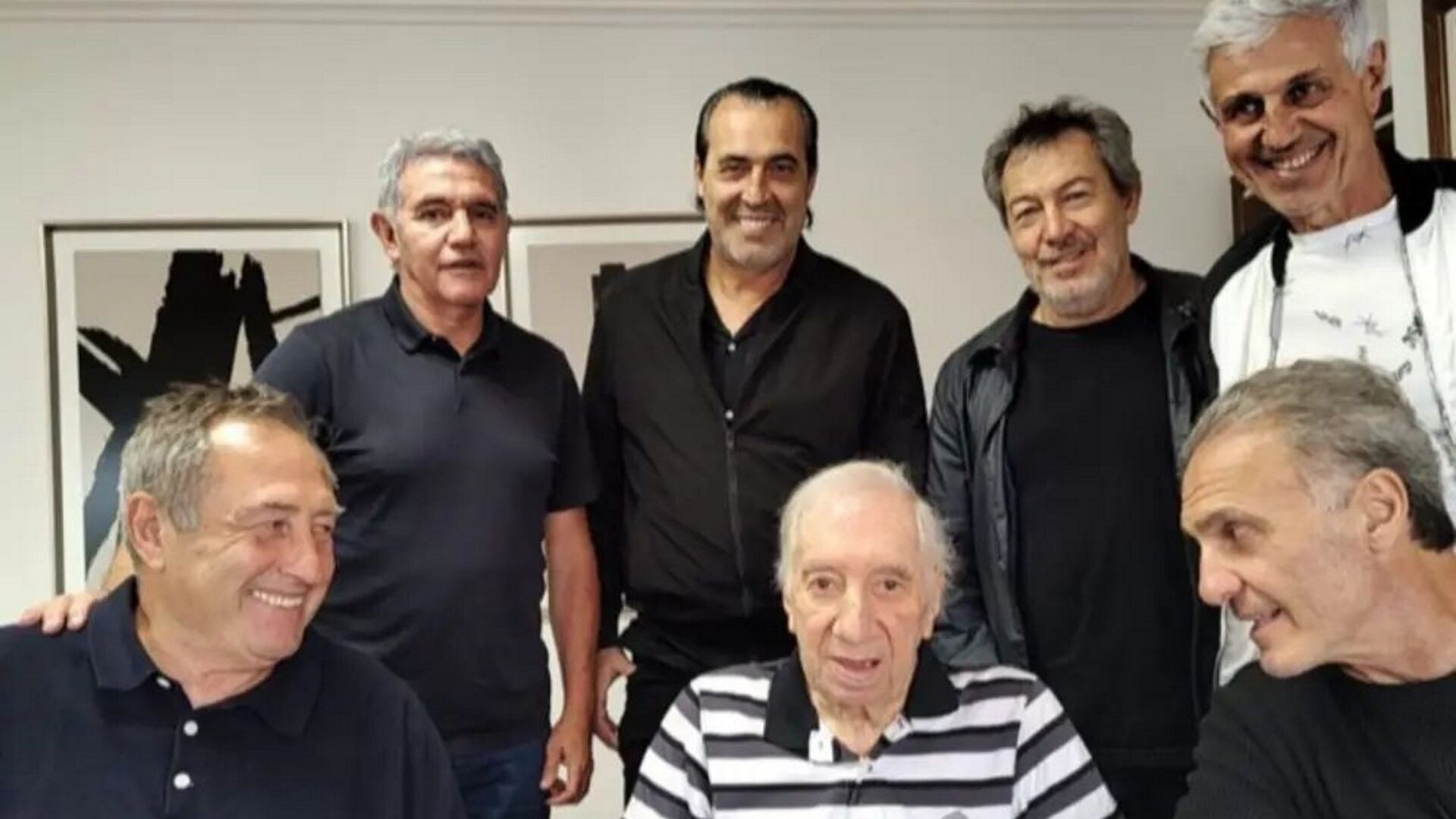 Una de las fotos que se tomaron con Bilardo en otra de las visitas (Foto: Ruggeri oficial)