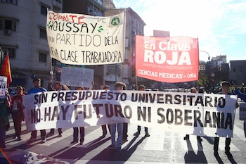 Previa marcha universitaria - Plaza Houssay - Represión