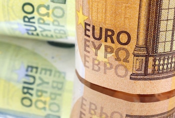 La volatilidad del cruce euro-peso colombiano durante la sesión alcanzó un rango entre $4.285,59 y $4.211,02, señalando una moderada estabilidad del mercado cambiario - crédito Dado Ruvic/REUTERS