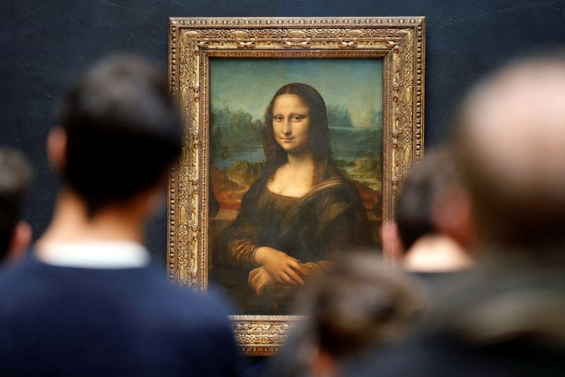 La Gioconda salió del Louvre el 28 de agosto de 1939 en una caja especial identificada con tres círculos rojos para ocultar su nombre (REUTERS/Sarah Meyssonnier)