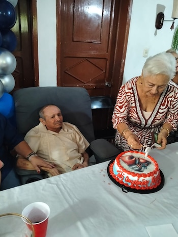 El pasado 30 de enero, la leyenda mexicana celebró su cumpleaños número 78 en compañía de su esposa y amigos (X@ecamarena1)