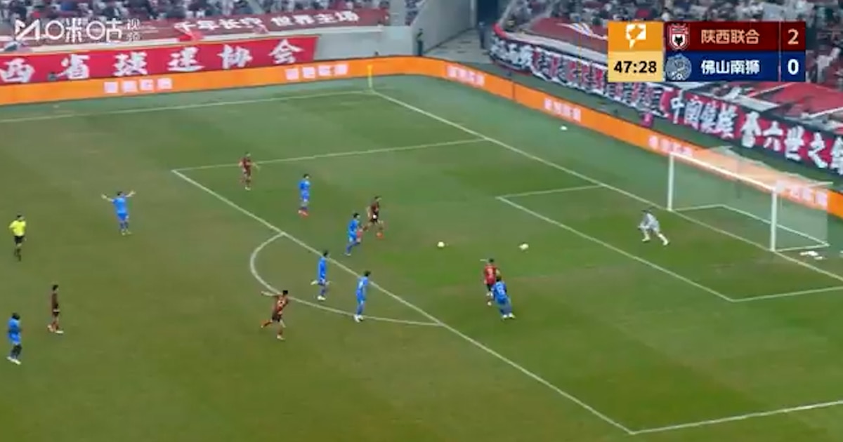 Photo: infobae.com El doble gol en el futbol de China le ha dado la vuelta al mundo - TUDN