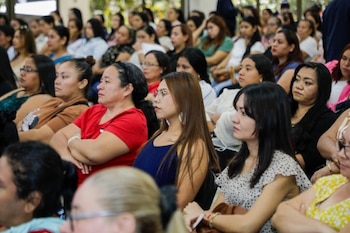 Los testimonios de mujeres retornadas evidenciaron mejoras en estabilidad económica, salud y calidad de vida familiar tras participar en la movilidad laboral. (Cortesía: Ministerio de Relaciones Exteriores)