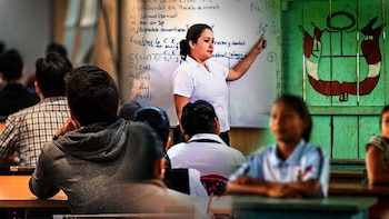 Aunque con progresos y reformas,