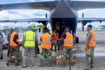 República Dominicana envió un cargamento de medicamentos a Venezuela por los terremotos dentro de la Operación Quisqueya Solidaria 2026. (Foto cortesía Presidencia de la República)