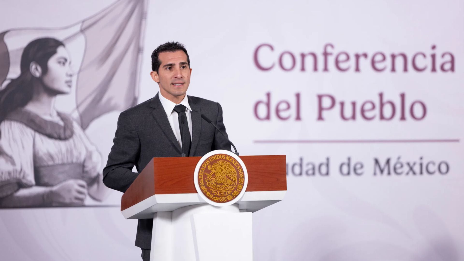 Sheinbaum respalda el papel de Rommel Pacheco en la CONADE: “Está haciendo un buen trabajo”