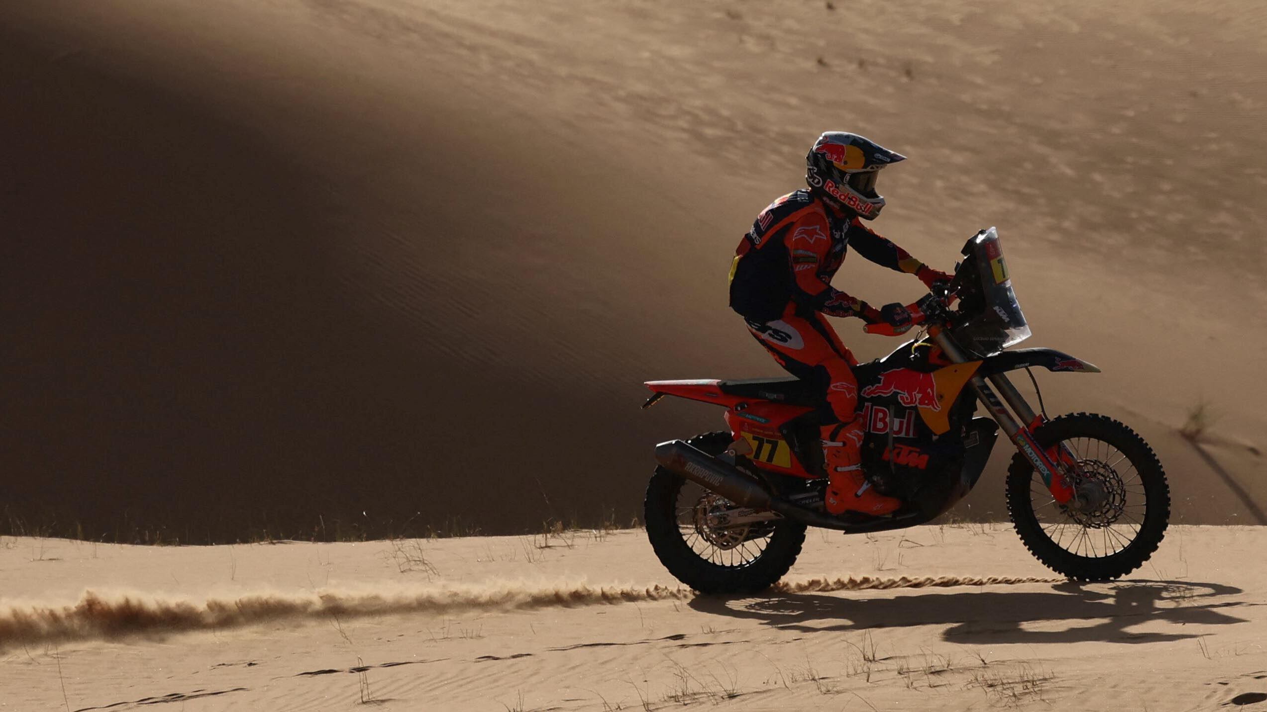 En medio de la polémica porque su rival “jugó a las escondidas”, el argentino Luciano Benavides recuperó el liderazgo y sueña con ganar el Rally Dakar