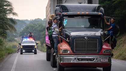 El oscuro y peligroso viaje en camiones de carga que enfrentan los migrantes para alcanzar el sueño americano