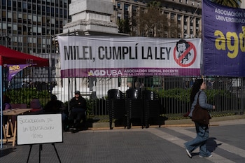 La UBA - clases públicas en Plaza de Mayo