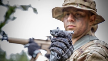 Microdrón Black Hornet (Teledyne Flir)