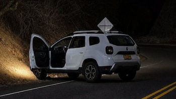 Autoridades en el Cauca no descartan intento de secuestro, luego de hallar una camioneta abandonada en la vía Panamericana