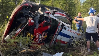 Impactantes vuelcos y autos por el aire: los cinco accidentes durante el rally en Finlandia que dan la vuelta al mundo