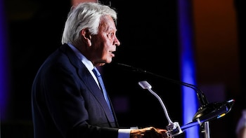 Felipe González recibe el premio 'Ana Frank' de OEI por "su aporte a los procesos internacionales de paz"
