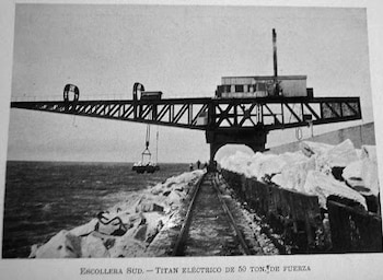 La grúa titán en la