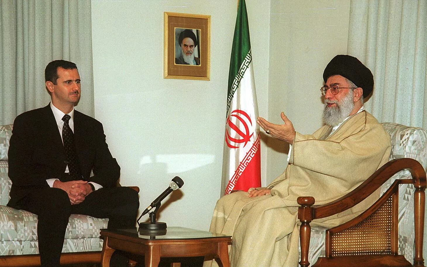 Khamenei, reunido con el ex dictador sirio Bashar Al Assad
