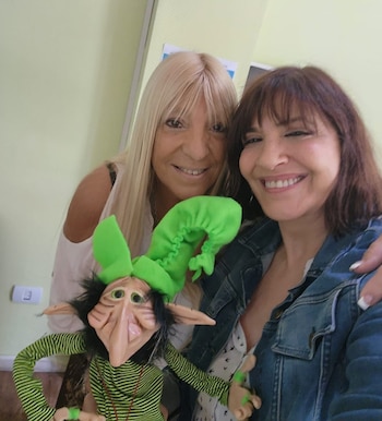 Liliana Chelli ao lado de Elizabeth