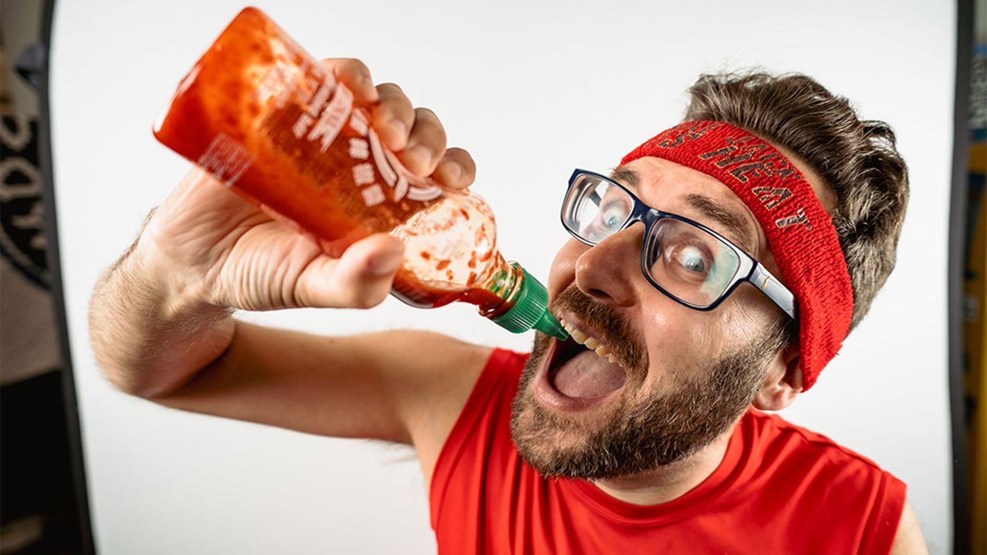 El canadiense contó que empezó a usar salsa picante en la universidad y luego probó pimientos entre los más picantes del mundo (Créditos: Guinness World Records)