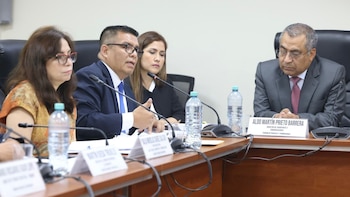 Mesa de trabajo en el