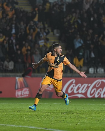 Guido Vadalá celebrando uno de sus goles ante Universitario por Copa Libertadores.