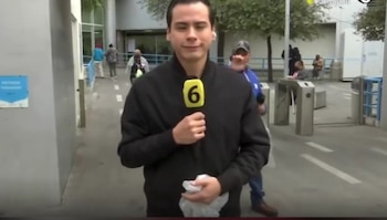 El gesto obsceno quedó grabado