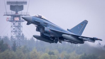 Otra provocación de los aviones