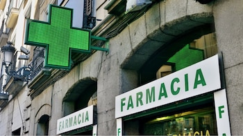 Las farmacias sitúan la gestión de pedidos y la entrega como claves en su relación con los laboratorios, según estudio