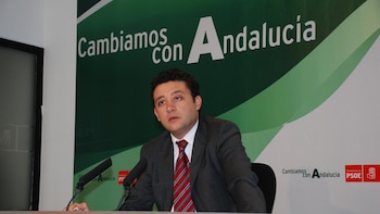 El juez procesa al exvicesecretario