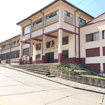 Fachada del colegio San José