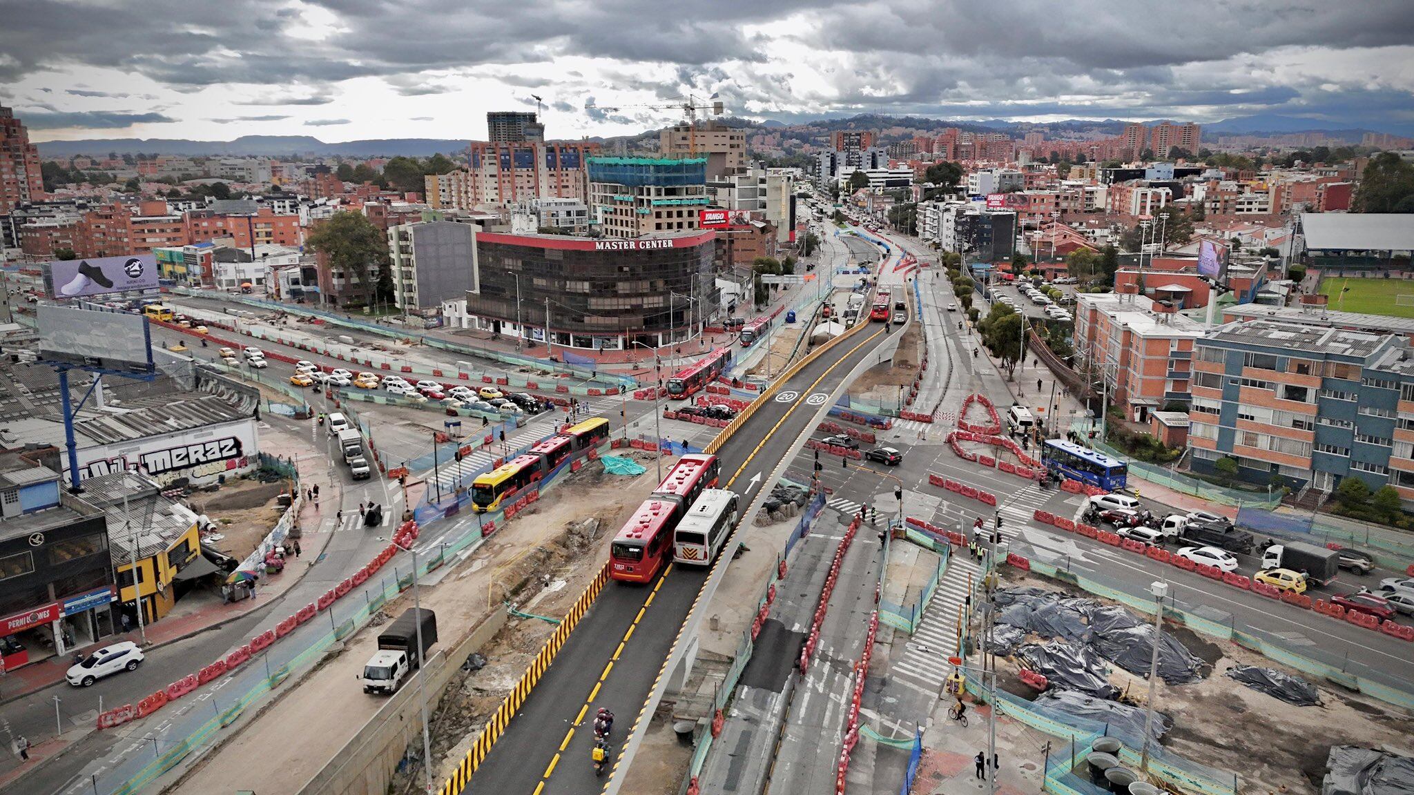 La Alcaldía de Bogotá inauguró el puente vehicular en la intersección de la avenida Suba con calle 100. (Crédito: IDU)